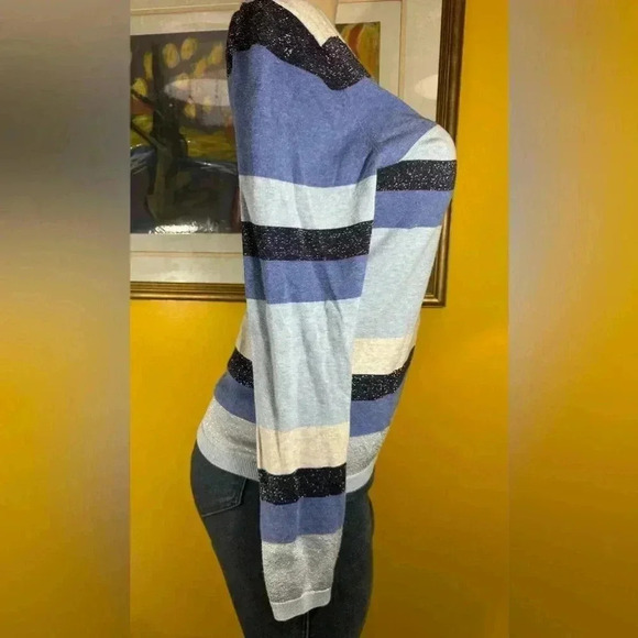 Tommy Hilfiger Women’s Striped Blue V-neck Sweater - Picture 5 of 11